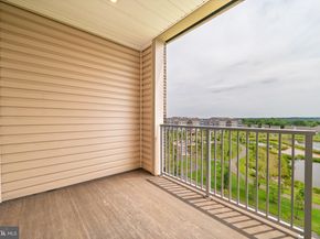 21630 Hawksbill High Circle 405, Sterling VA 20164