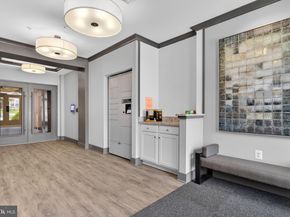 21630 Hawksbill High Circle 405, Sterling VA 20164