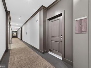 21630 Hawksbill High Circle 405, Sterling VA 20164