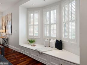 701 S 6TH Street, Philadelphia PA 19147