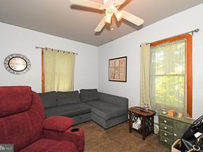 70 Tall Pine Lane, Levittown PA 19054