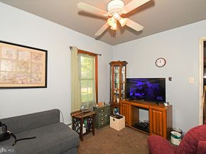 70 Tall Pine Lane, Levittown PA 19054