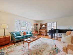5735 Bradley Boulevard, Bethesda MD 20814