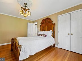 5735 Bradley Boulevard, Bethesda MD 20814