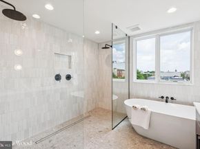 610 N Brenna Walk, Philadelphia PA 19123