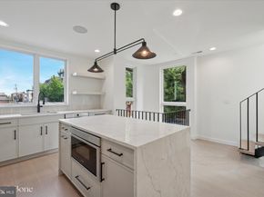 610 N Brenna Walk, Philadelphia PA 19123