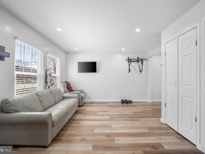 133 N Baylor Drive, Sterling VA 20164