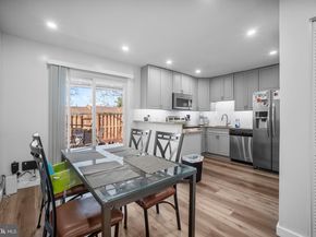 133 N Baylor Drive, Sterling VA 20164