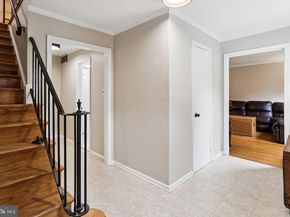 10233 Gainsborough, Potomac MD 20854