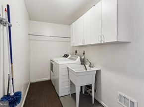 10233 Gainsborough, Potomac MD 20854