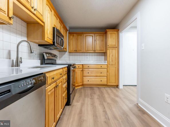 200 N Pickett Street 311, Alexandria VA 22304