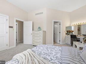 7 Woodland Road, Newtown PA 18940