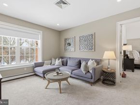 7 Woodland Road, Newtown PA 18940