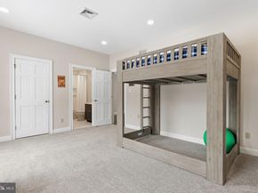 7 Woodland Road, Newtown PA 18940