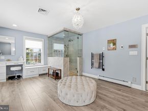 7 Woodland Road, Newtown PA 18940