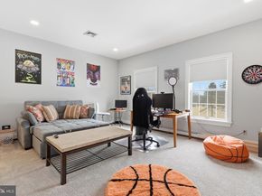7 Woodland Road, Newtown PA 18940