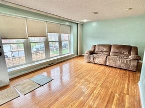 1827 Arnold Street, Philadelphia PA 19152