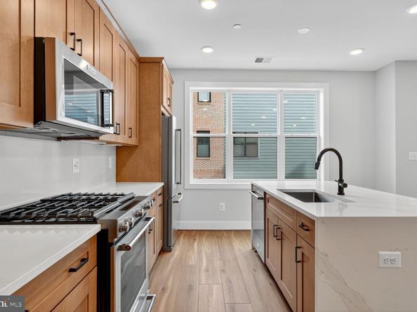 144 Pepperell Street, Alexandria VA 22304