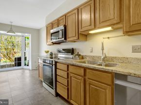 3032 Seven Oaks Place, Falls Church VA 22042