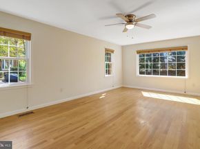 3032 Seven Oaks Place, Falls Church VA 22042