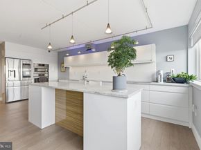200 Lombard Street 717, Philadelphia PA 19147