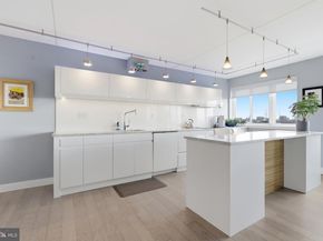 200 Lombard Street 717, Philadelphia PA 19147