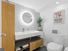 200 Lombard Street 717, Philadelphia PA 19147
