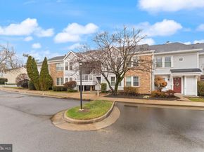 3322 Lakeside View Drive 33, Falls Church VA 22041
