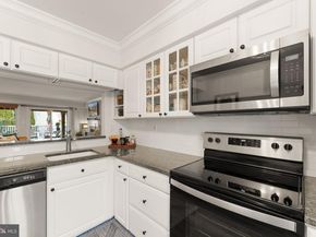 3322 Lakeside View Drive 33, Falls Church VA 22041