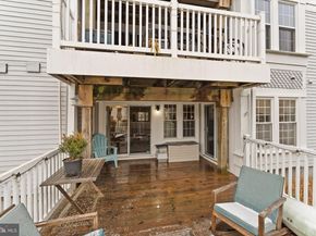 3322 Lakeside View Drive 33, Falls Church VA 22041