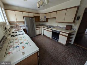 205 E Evergreen Avenue, Philadelphia PA 19118