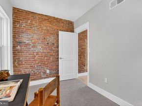 654 Acker Place NE, Washington DC 20002