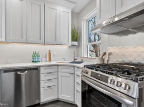 654 Acker Place NE, Washington DC 20002