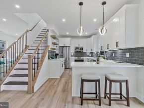 656 Stuart Court, Herndon VA 20170