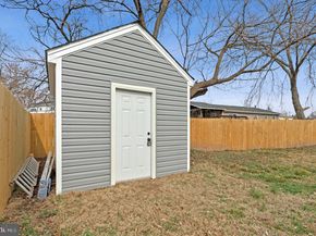 656 Stuart Court, Herndon VA 20170