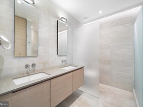 210 W Washington Square 6SW, Philadelphia PA 19106