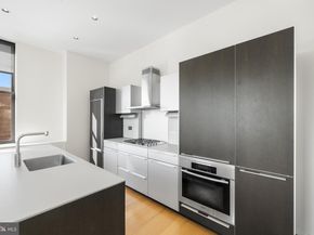 210 W Washington Square 6SW, Philadelphia PA 19106