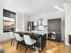 210 W Washington Square 6SW, Philadelphia PA 19106