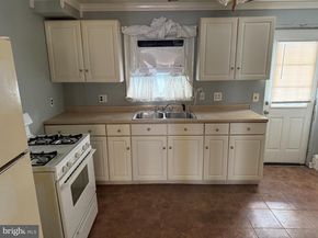 319 Mercy Street, Philadelphia PA 19148