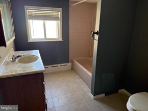 319 Mercy Street, Philadelphia PA 19148