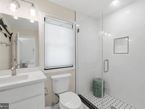 2331 N Underwood Street, Arlington VA 22205