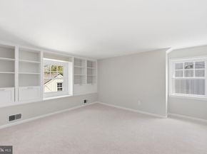 2331 N Underwood Street, Arlington VA 22205