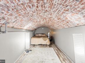 105 S 12TH Street 302, Philadelphia PA 19107