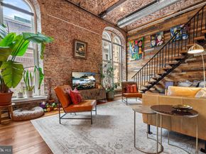 105 S 12TH Street 302, Philadelphia PA 19107