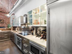 105 S 12TH Street 302, Philadelphia PA 19107