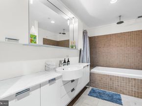 105 S 12TH Street 302, Philadelphia PA 19107