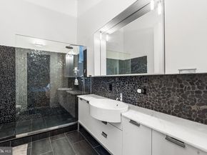 105 S 12TH Street 302, Philadelphia PA 19107