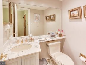 1101 S Arlington Ridge Road 305, Arlington VA 22202