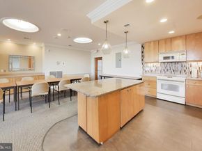 1101 S Arlington Ridge Road 305, Arlington VA 22202