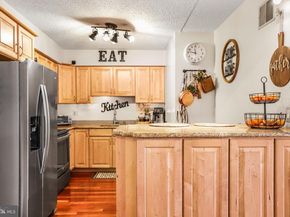 21439 Valley Forge Circle 1439, King Of Prussia PA 19406